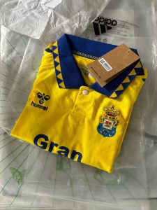 Click to view full screen Camiseta Las Palmas 1ª Equipación 2024/2025 Niño Kit photo review